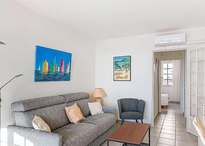 公寓 Chateau De La Madrague-10 By Interhome